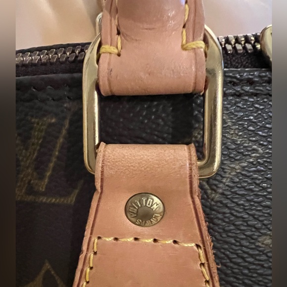 Louis Vuitton Alma PM Monogram Handbag. - Picture 10 of 15